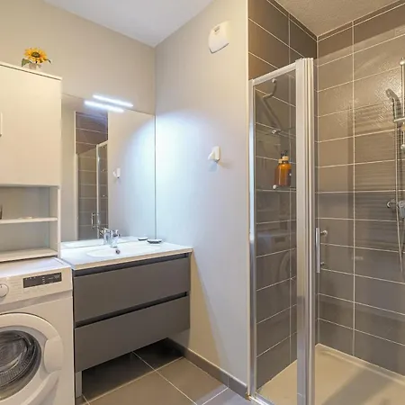 Cocon Urban Terrasse Et Stationnement Gratuit Appartement Villeurbanne