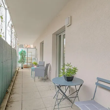 Cocon Urban Terrasse Et Stationnement Gratuit * 维勒班